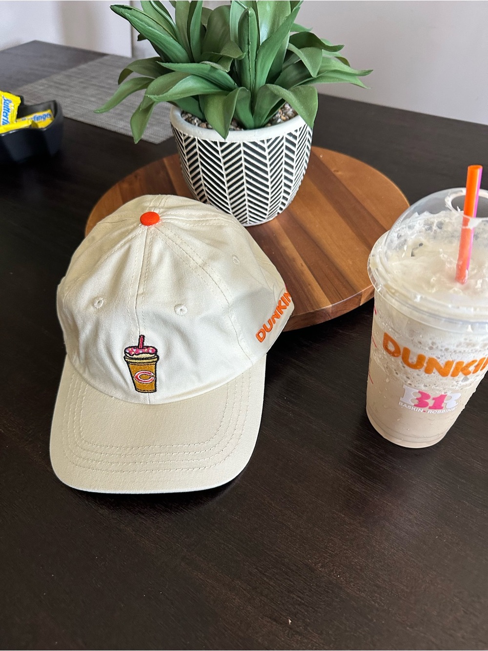 Dunkin doughnuts X Chicago bears hat NWT